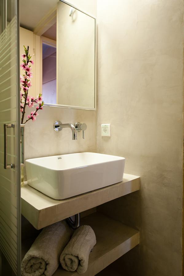 Manto On The Beach Apartments บาร์บาตี ภายนอก รูปภาพ